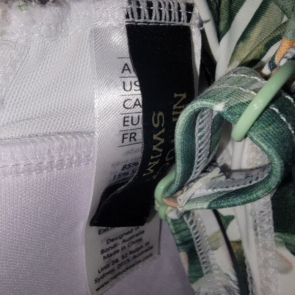 NipTuck floral twist bandeau bikini top size 12 - Picture 2 of 5